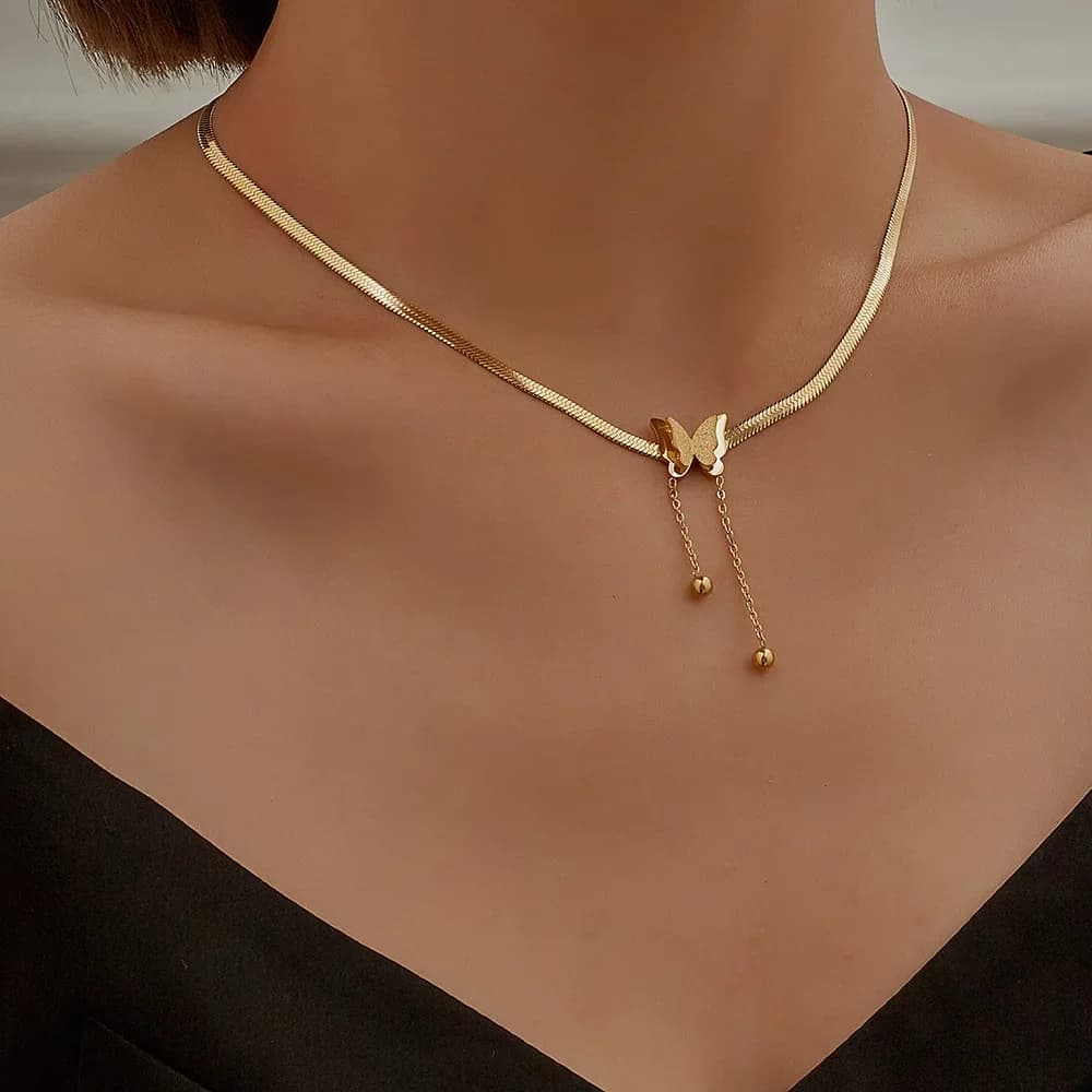 Collar de mariposa Vintage para Mujer, cadenas de serpiente con hoja dorada de acero inoxidable, dijes estéticos, Gargantilla, joyería para Mujer, regalo para Mujer