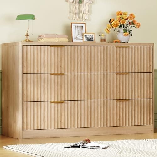 TEENFON Cómoda de 6 Cajones con Estrías Verticales, Cómoda Ancha Moderna con Tiradores Metálicos y Diseño Curvo, Armario de Madera Maciza para Ropa, para Dormitorio y Pasillo, Madera Natural