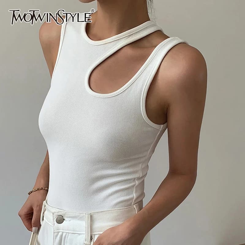 TWOTWINSTYLE, camiseta negra Sexy para mujer, cuello redondo, sin mangas, camisetas ajustadas minimalistas sólidas, ropa femenina de verano a la moda
